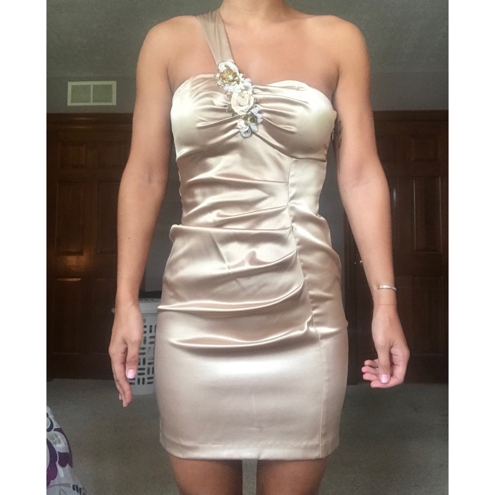 Homecoming / Formal Dress
